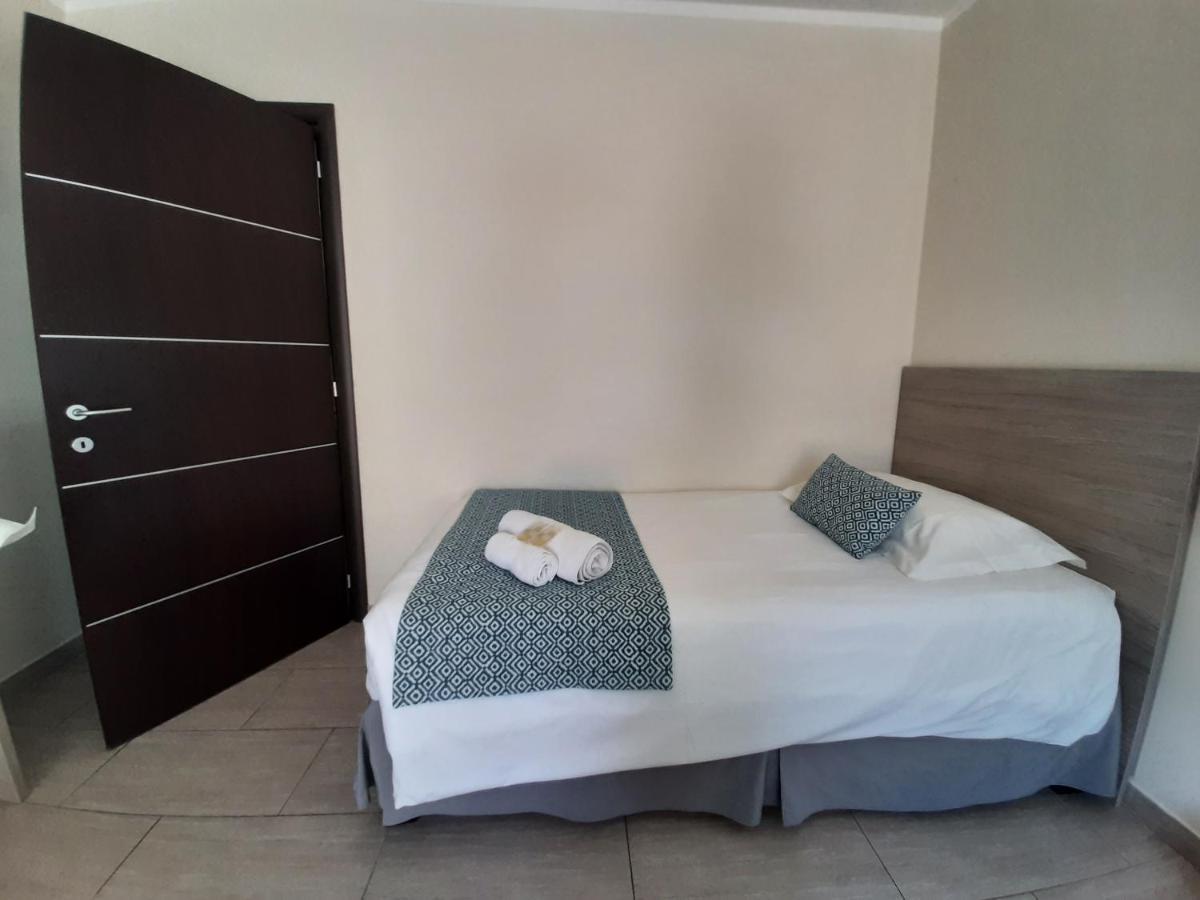 Couette-café Cyrnea - Adults Only *