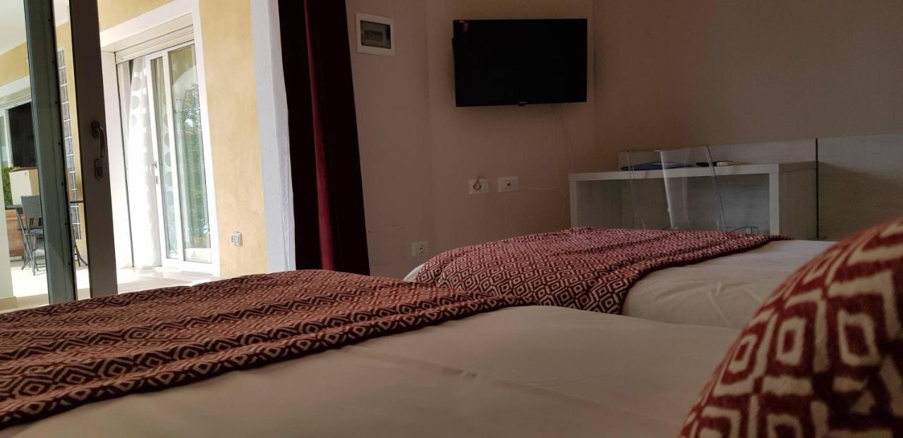 Cyrnea - Adults Only Bed & Breakfast *