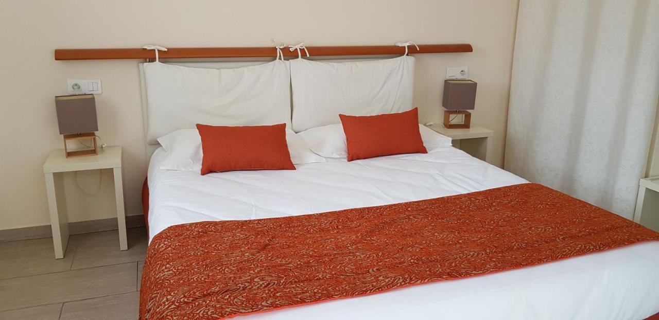Cyrnea - Adults Only Bed & Breakfast *